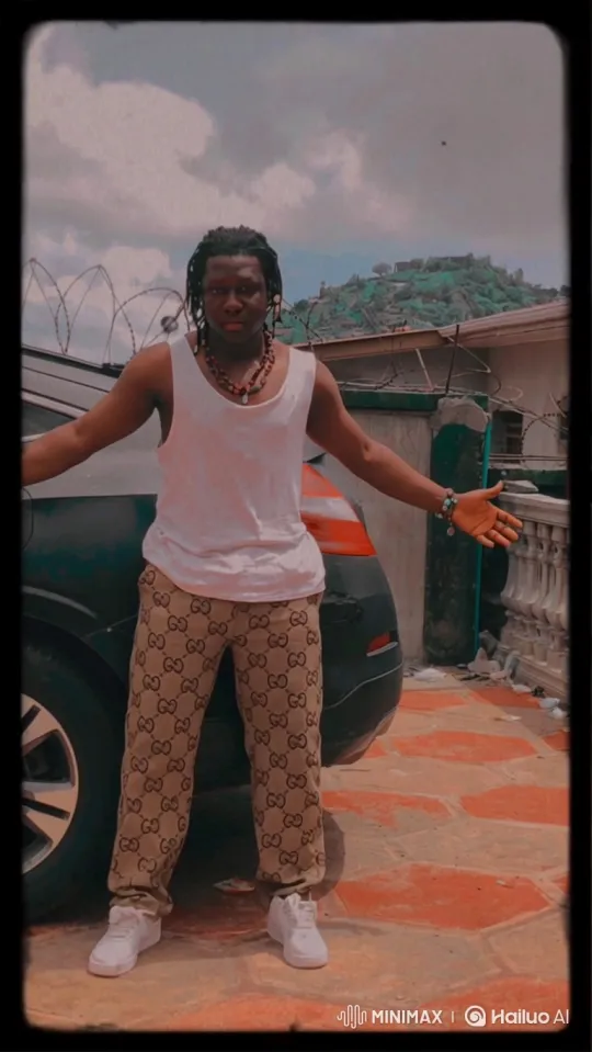 Young Man in Dreadlocks Centered in Retro-Style Tracking Shot – AI Generated Video | Hailuo AI