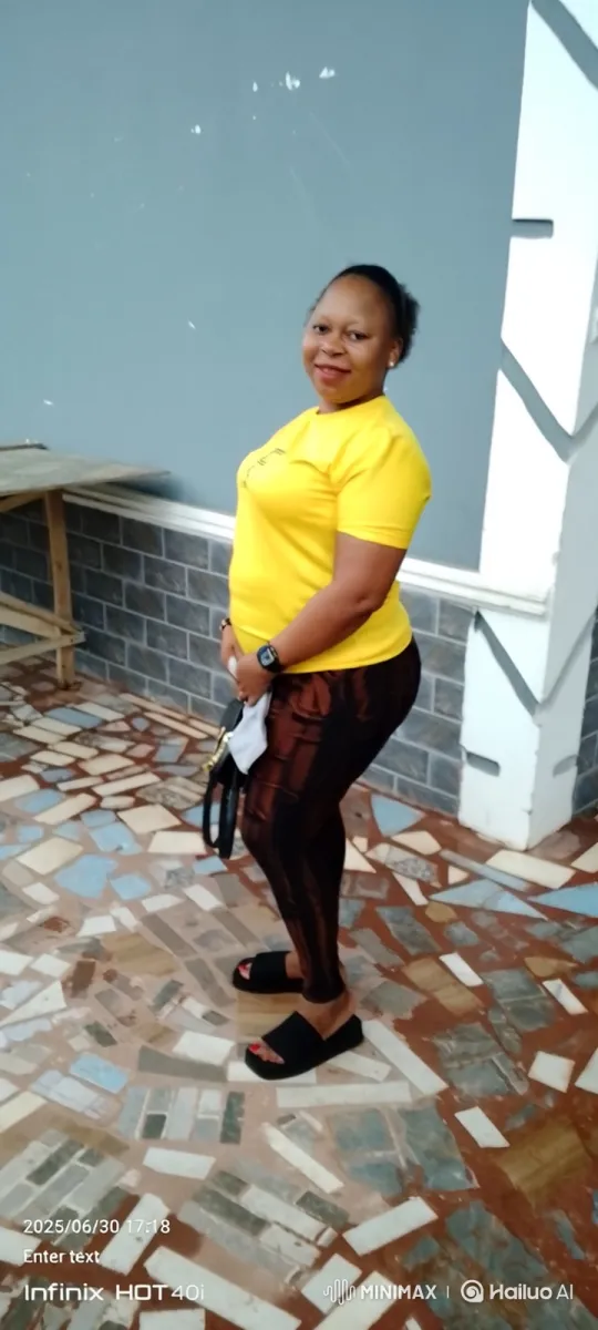 Woman Enters G-Wagon Assisted by Policemen – AI Generated Video | Hailuo AI