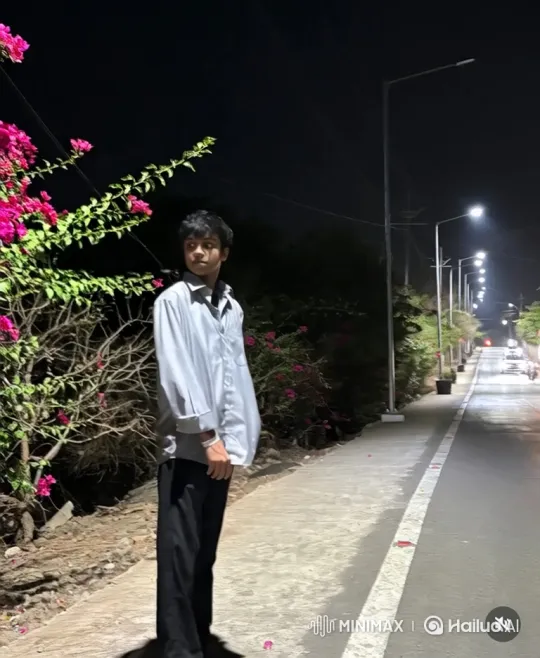 Young Man Meets Politician on Nighttime Sidewalk – AI Generated Video | Hailuo AI