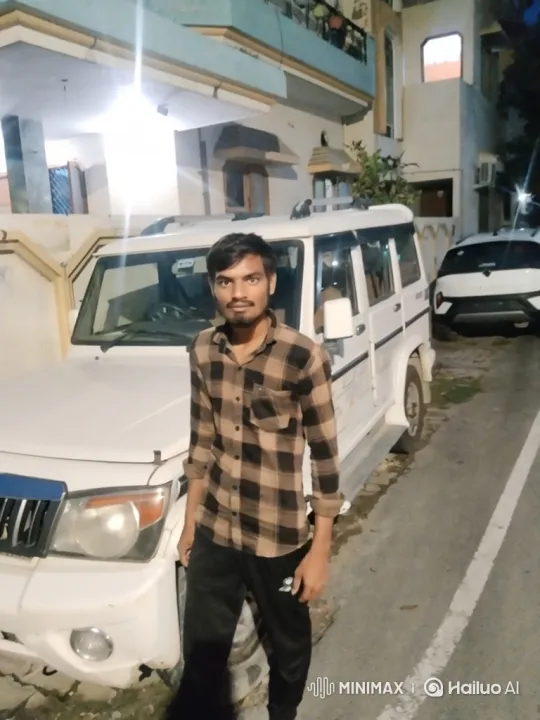 Nighttime Street Scene with Panning and Zooming Camera – AI Generated Video | Hailuo AI