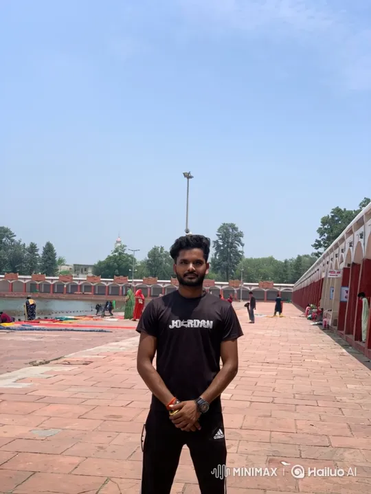 Young Man Meets Narendra Modi Lookalike in Courtyard – AI Generated Video | Hailuo AI