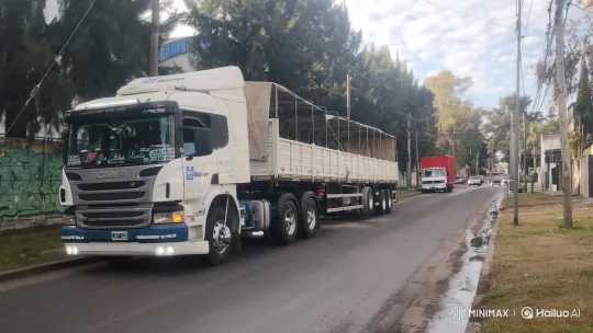 Scania Truck Lowering Its Suspension Smoothly – AI Generated Video | Hailuo AI