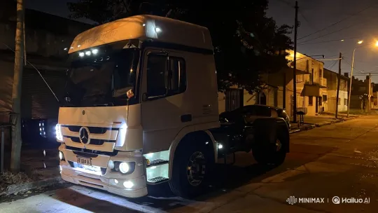 Custom White Mercedes-Benz Truck: Night Drive and Air Suspension Test – AI Generated Video | Hailuo AI