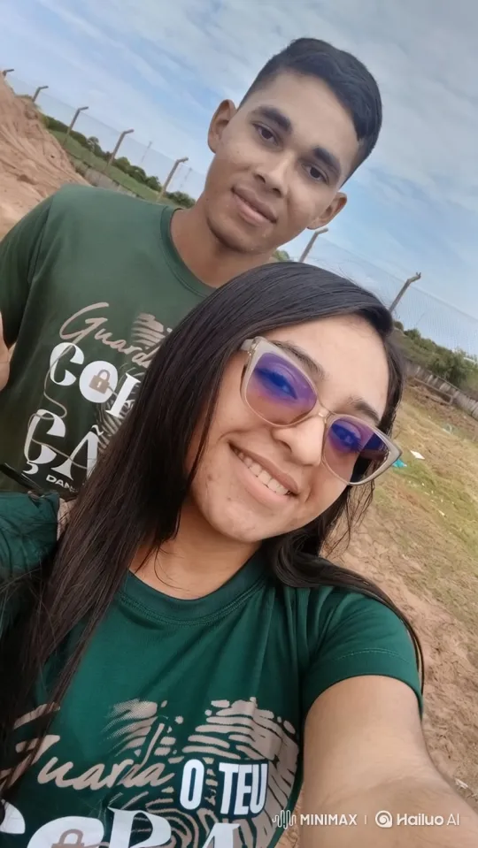 Couple Shares Tender Moment in Outdoor Selfie – AI Generated Video | Hailuo AI