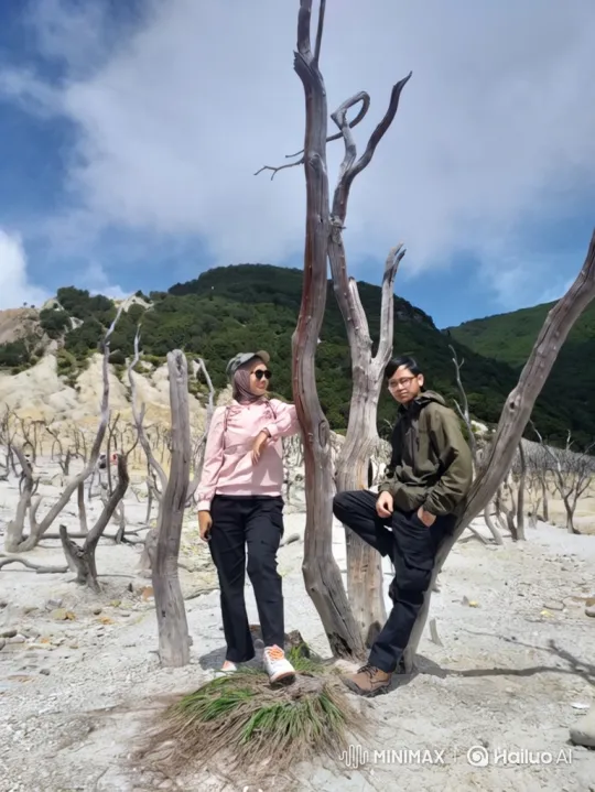 Couple Poses in Desolate Landscape, Earth Revealed in Space – AI Generated Video | Hailuo AI
