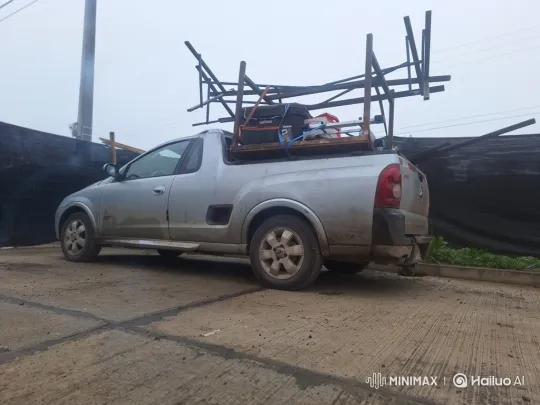 Truck Lowering with Pneumatic Suspension Simulation – AI Generated Video | Hailuo AI