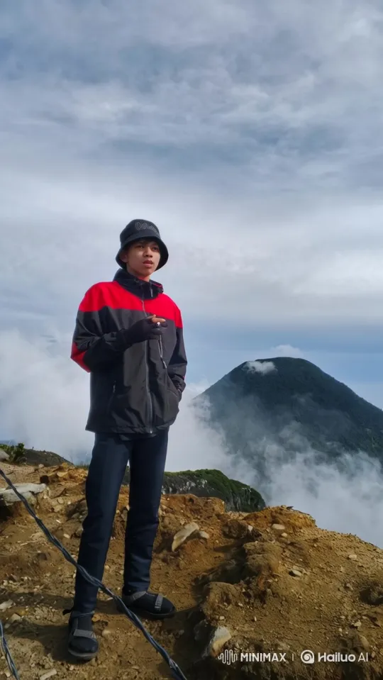 From Mountain Peak to Space: A Cinematic Journey of Earth's Beauty – AI Generated Video | Hailuo AI