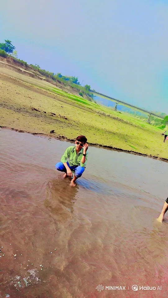 Young Man Receives Rolls-Royce from Helicopter on Riverbank – AI Generated Video | Hailuo AI