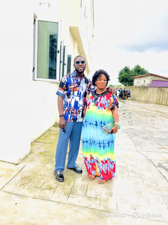 Couple Poses and Prepares to Approach Mercedes-Benz – AI Generated Video | Hailuo AI