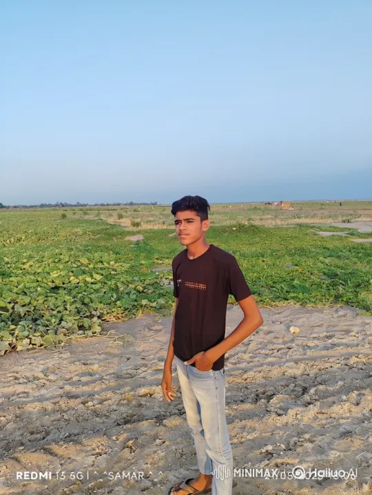 Young Man Meets Narendra Modi in Open Field – AI Generated Video | Hailuo AI