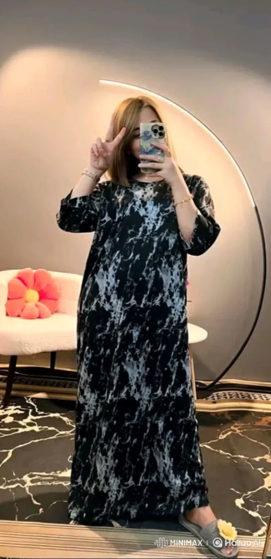 Korean Model Showcases Chic Marble Pattern Dress – AI Generated Video | Hailuo AI