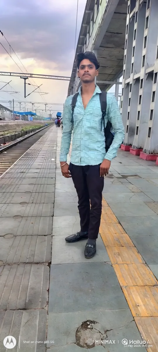 Young Man Meets Indian Prime Minister in Photorealistic Scene – AI Generated Video | Hailuo AI