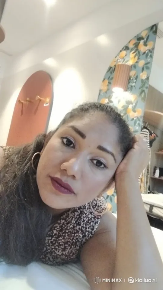 Woman Relaxing in First-Class Private Jet Cabin – AI Generated Video | Hailuo AI