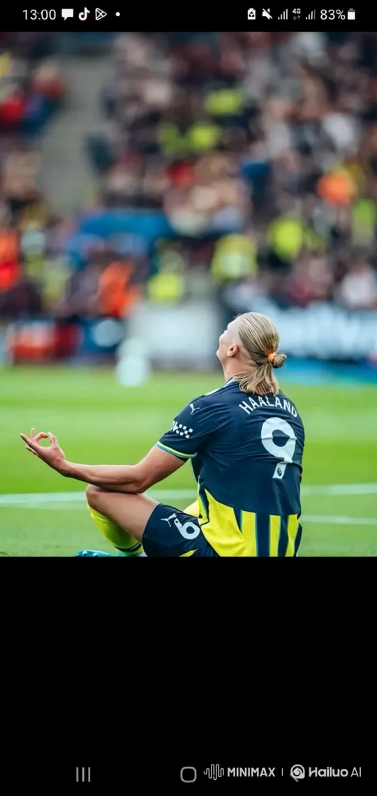 Haaland Confronts Ronaldo in Football Training Simulation – AI Generated Video | Hailuo AI