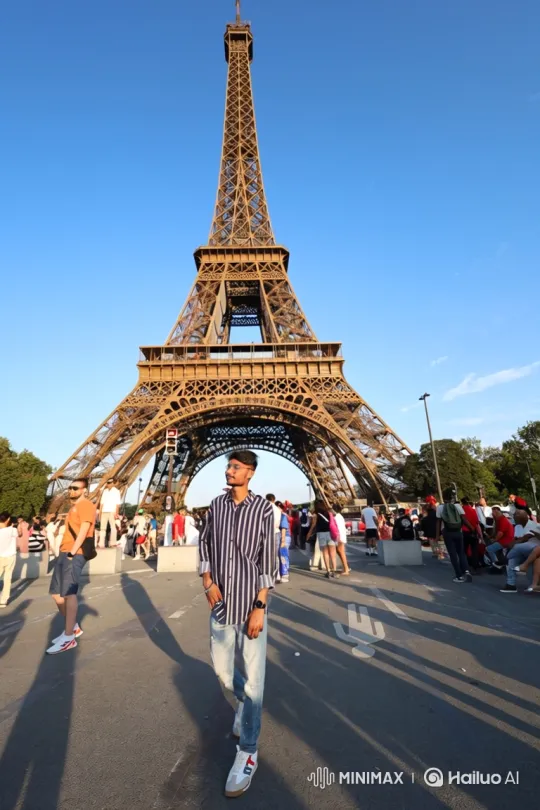 Young Couple's Serene Encounter by the Eiffel Tower – AI Generated Video | Hailuo AI