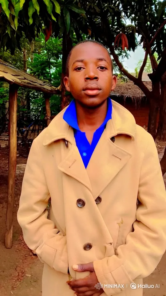 Young Person in Golden Hour Light with Natural Background – AI Generated Video | Hailuo AI