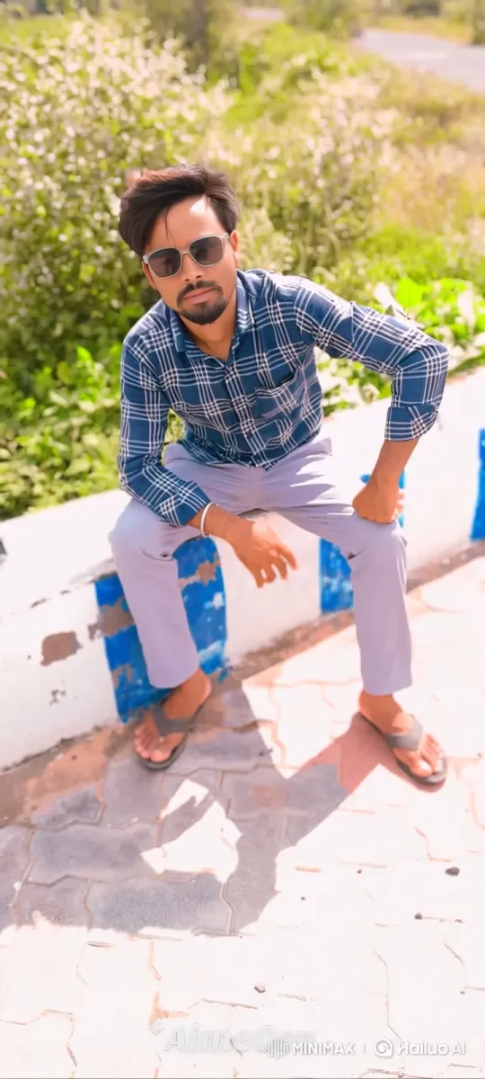 Young Man on Wall: A Study in Confidence and Subtle Smile – AI Generated Video | Hailuo AI