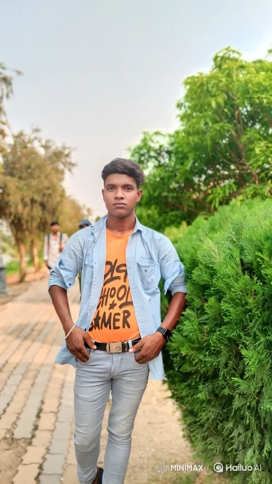 Young Man Escapes Park via Helicopter Ladder – AI Generated Video | Hailuo AI