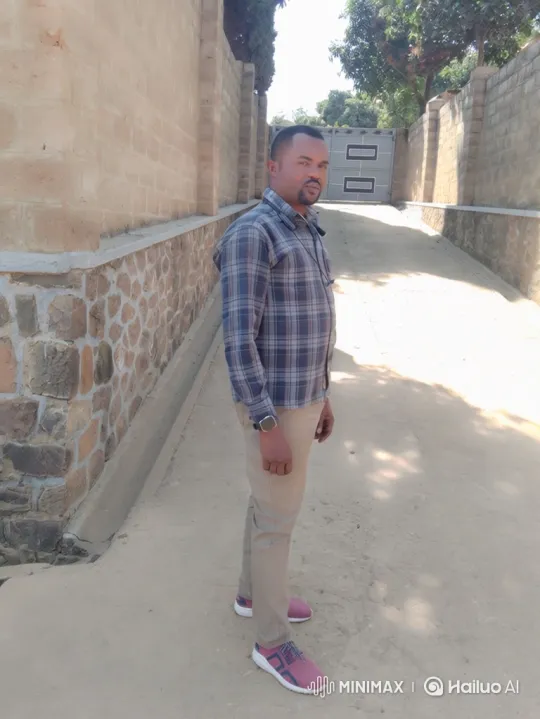 Man Walks Up Sloped Driveway, Video Footage – AI Generated Video | Hailuo AI