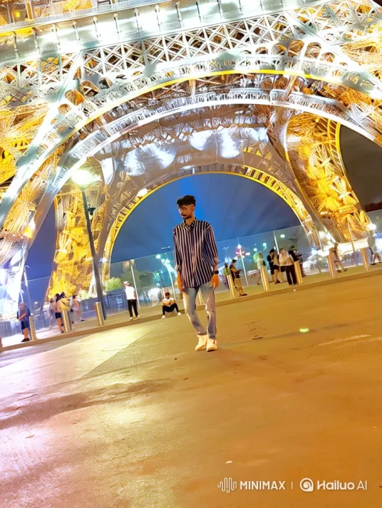 Young Man Destroys Lamborghini with Molotov Cocktail at Eiffel Tower – AI Generated Video | Hailuo AI