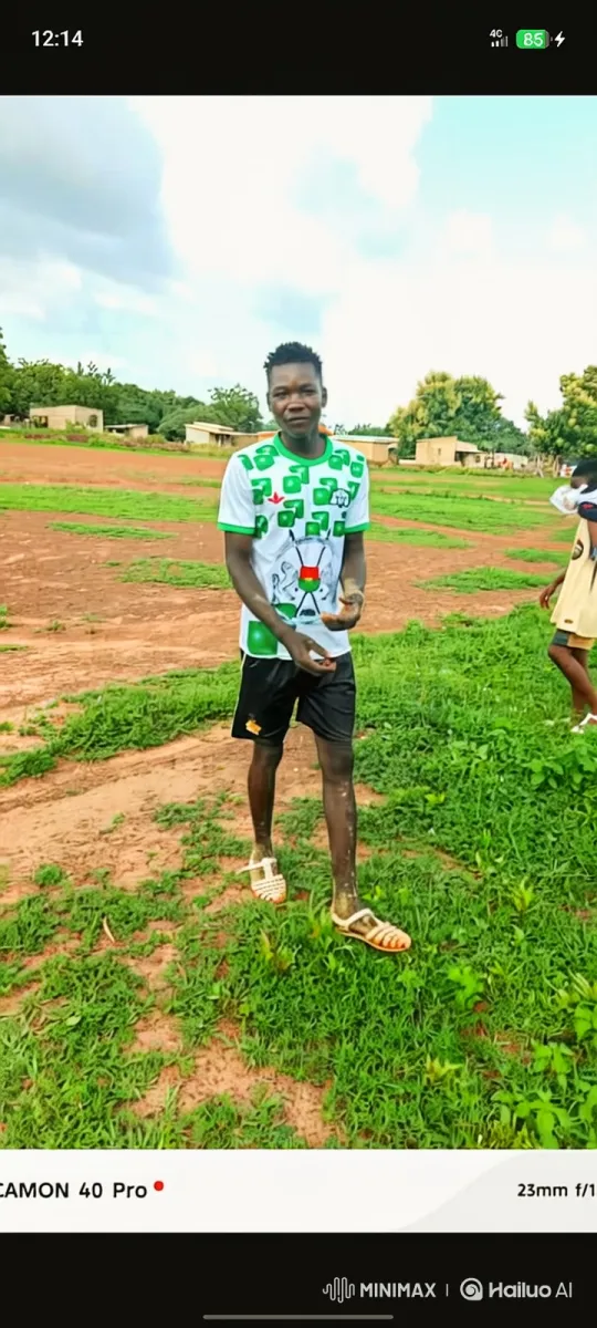 Young Man Walks Through Countryside with Complex Camera Tracking – AI Generated Video | Hailuo AI