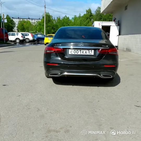 Football Star Messi Emerges from Trunk in Surprise Scene – AI Generated Video | Hailuo AI