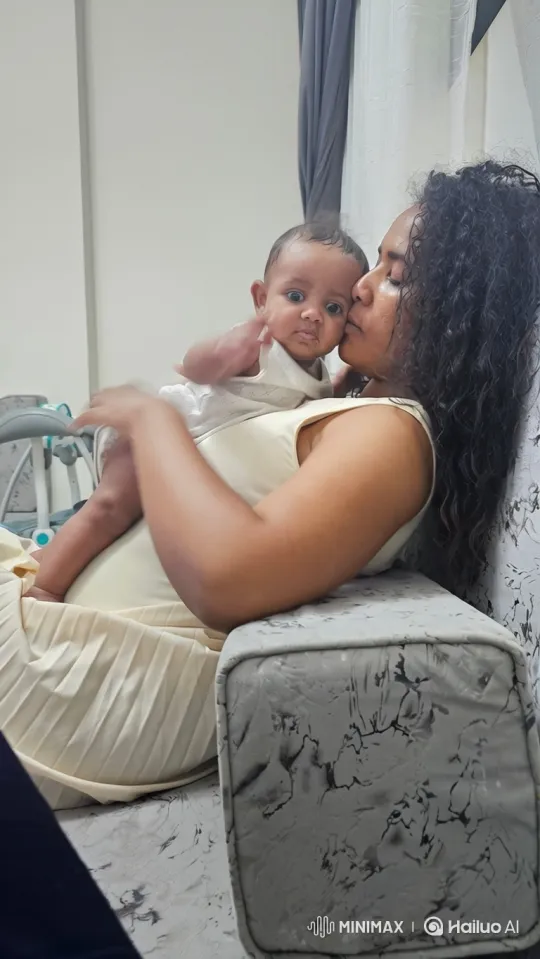 Mother and Baby's Intimate Moment Captured – AI Generated Video | Hailuo AI