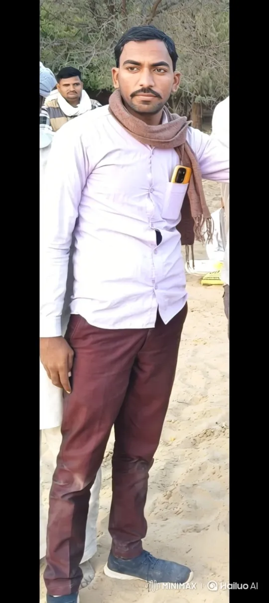 Narendra Modi Meets Man, Handshake on Sandy Ground – AI Generated Video | Hailuo AI