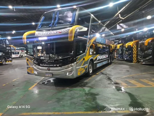 Double-Decker Bus Lowering Simulation in Garage – AI Generated Video | Hailuo AI