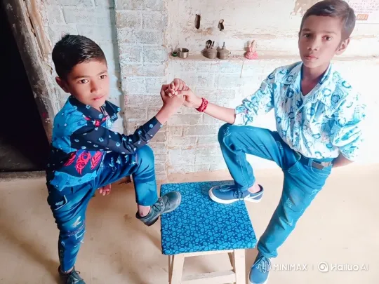 Boys' Arm-Wrestling Match Ends in Laughter – AI Generated Video | Hailuo AI