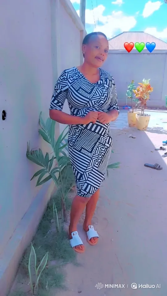 Woman Transforms from Calm to Urgency in Flashing Light Scene – AI Generated Video | Hailuo AI