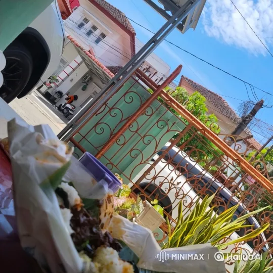 Outdoor Patio Meal with Sunlit Ambiance – AI Generated Video | Hailuo AI