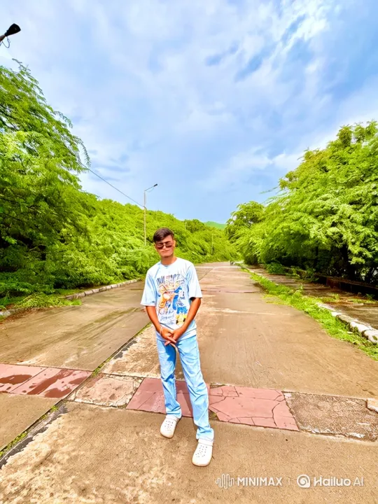 Young Man Meets Figure Resembling Modi on Quiet Road – AI Generated Video | Hailuo AI