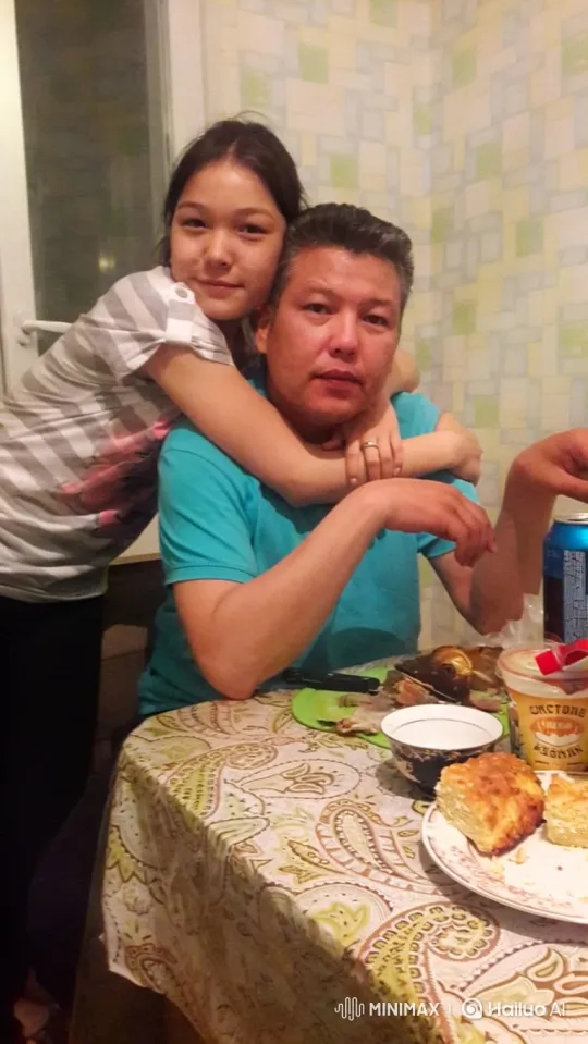 Couple Suffers Illness at Dinner Table – AI Generated Video | Hailuo AI