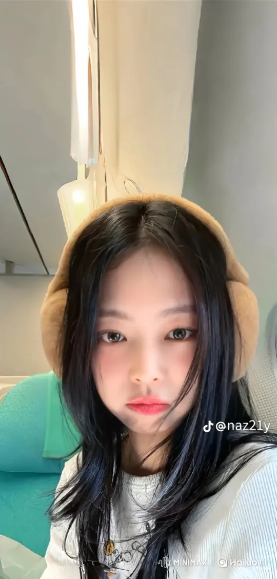 Young Woman Enjoying Fast Food on a Trip – AI Generated Video | Hailuo AI