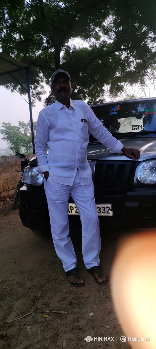 Politician Meets Informally with Man Amidst Luxury Vehicles – AI Generated Video | Hailuo AI