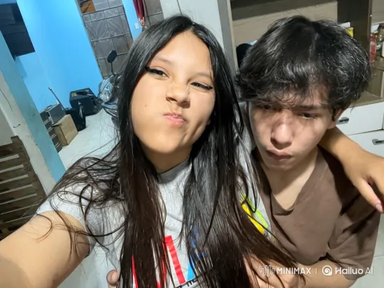 Family Bliss Captured in Candid Home Video – AI Generated Video | Hailuo AI