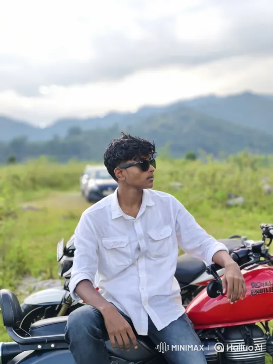 Young Man Meets Indian PM Narendra Modi on Motorcycle – AI Generated Video | Hailuo AI