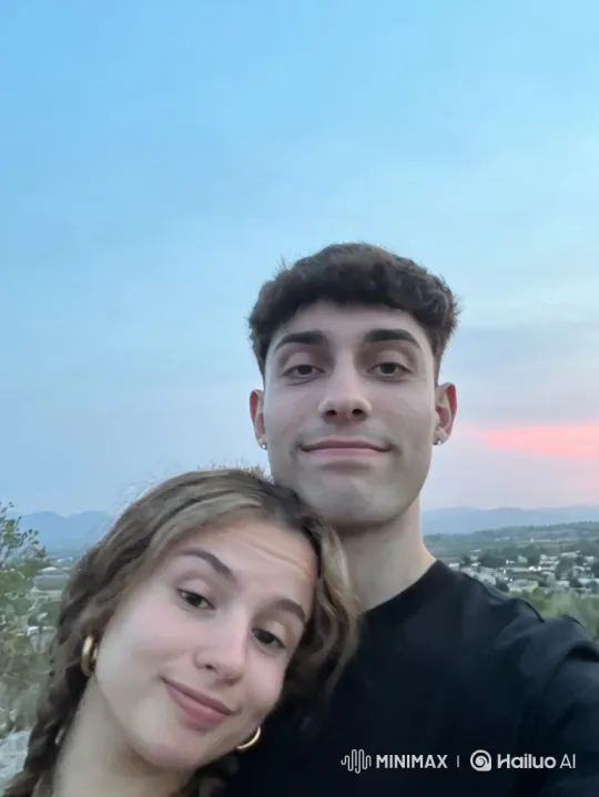 Family Happiness Captured in Candid Home Video – AI Generated Video | Hailuo AI