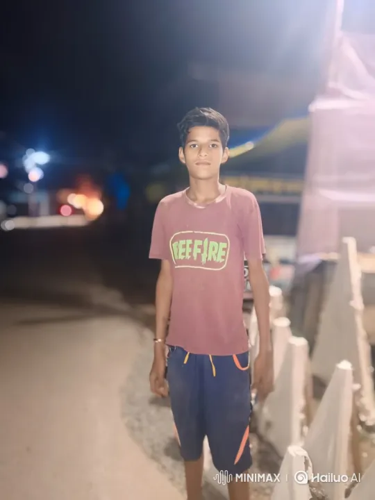 Young Man's Transformation and Encounter with Gentleman by Rolls Royce – AI Generated Video | Hailuo AI