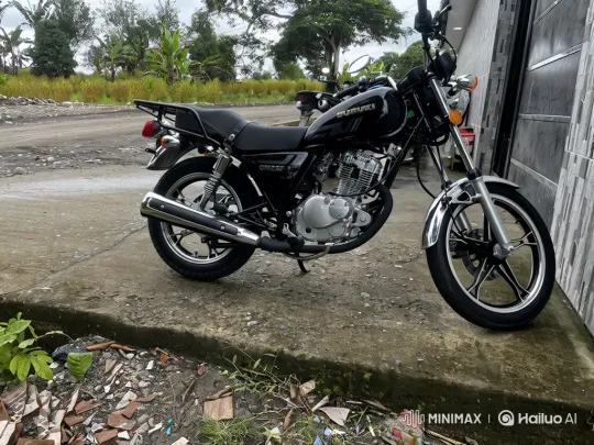Classic Motorcycle Suspension Adjustment and Stance Enhancement – AI Generated Video | Hailuo AI