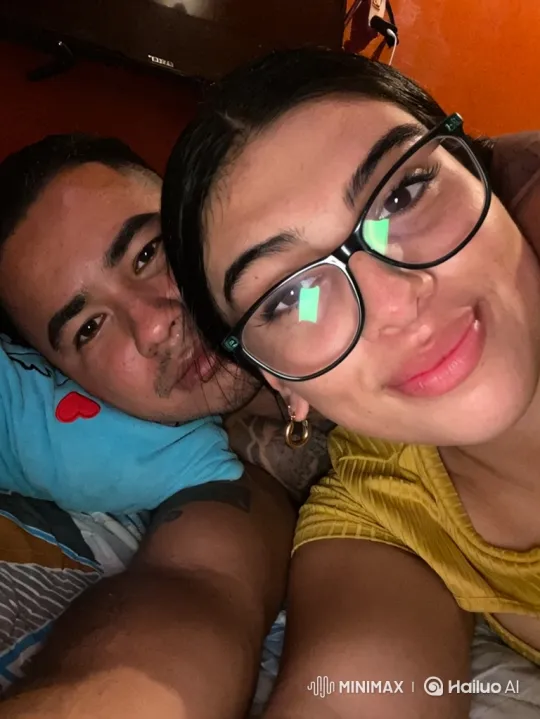 Family Embrace Captured in Candid, Joyful Moments – AI Generated Video | Hailuo AI