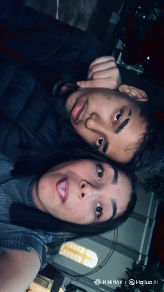 Couple Sharing an Intimate Outdoor Kiss – AI Generated Video | Hailuo AI
