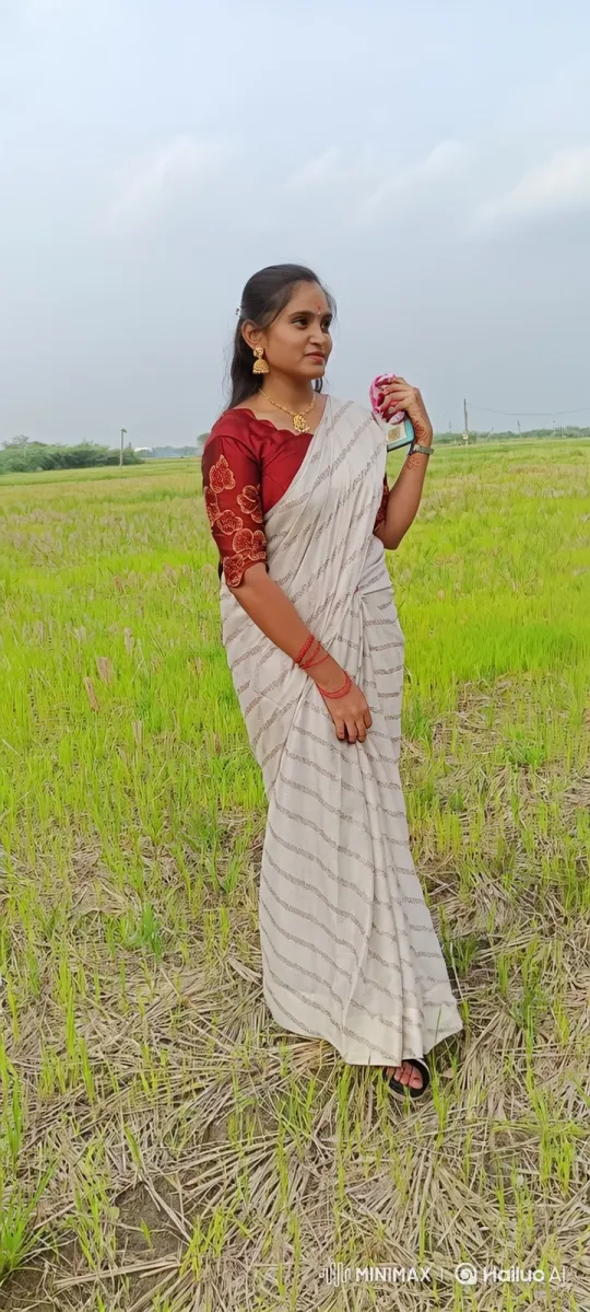 Indian Prime Minister Narendra Modi meets woman in harvested field – AI Generated Video | Hailuo AI