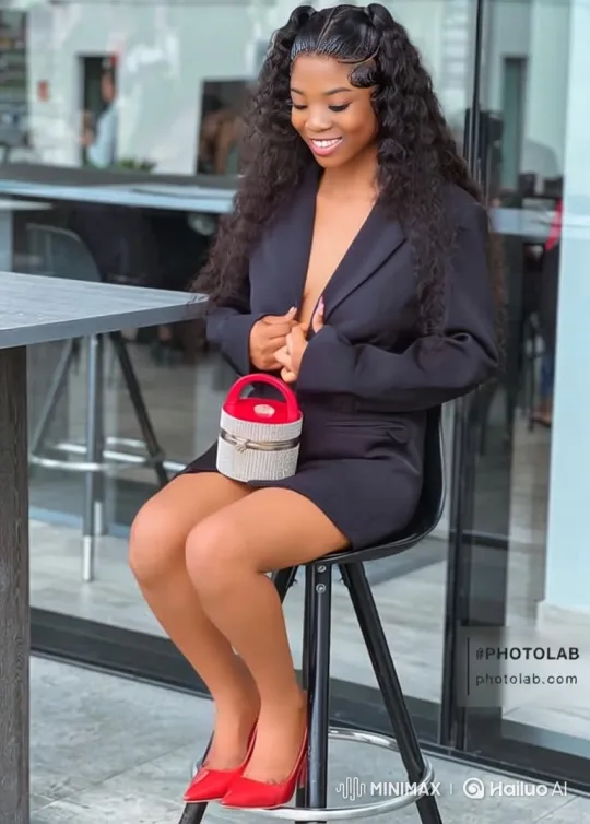 Stylish Woman Transitions from City Chic to Beach Relaxation – AI Generated Video | Hailuo AI