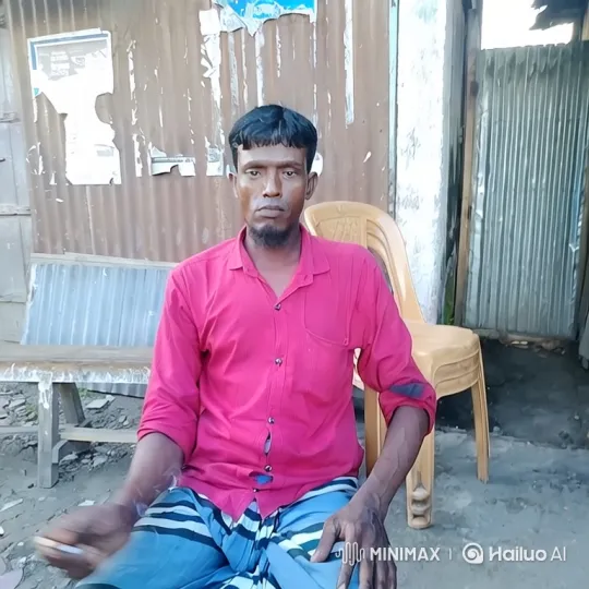 Bill Gates Shares Meal with Bearded Man in Outdoor Setting – AI Generated Video | Hailuo AI