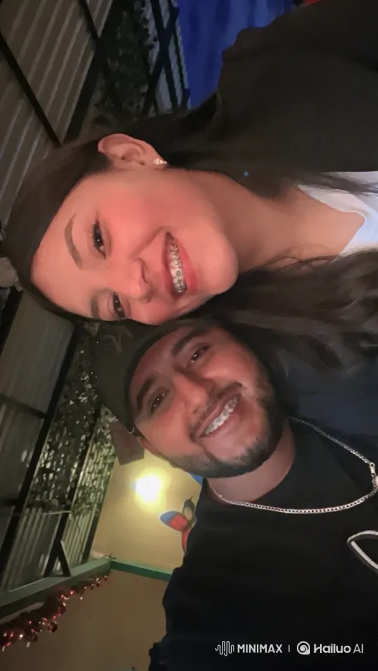 Family Embrace: A Moment of Love and Happiness – AI Generated Video | Hailuo AI