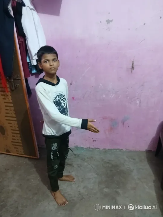 Young Man Meets Figure Resembling Modi in Unusual Setting – AI Generated Video | Hailuo AI