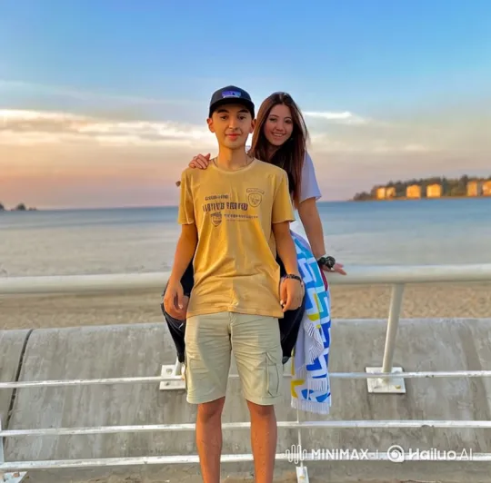 Family Moment Captured in Candid Park Scene – AI Generated Video | Hailuo AI