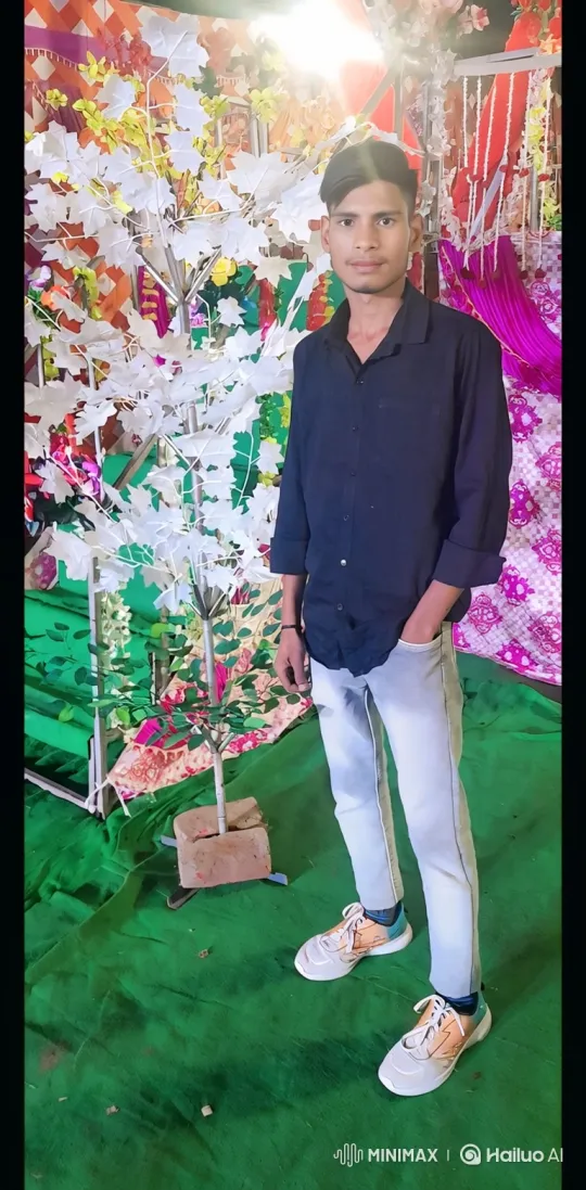 Young Couple Poses with Festive Decorations – AI Generated Video | Hailuo AI